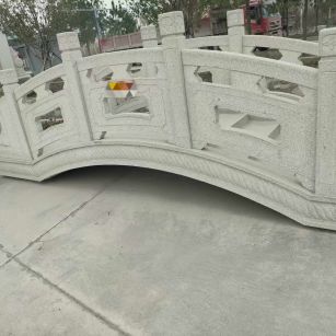 益阳芝麻白拱桥，石桥