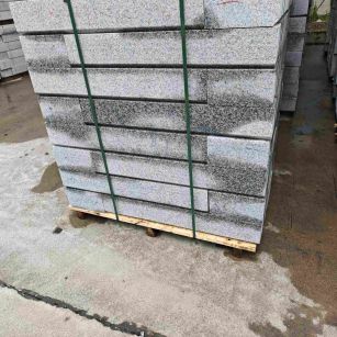 益阳芙蓉白路牙石，马路牙子